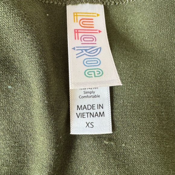 LuLaRoe UNICORN OS Tulip Leggings EUC with matching green Classic Tee GUC - Picture 7 of 9